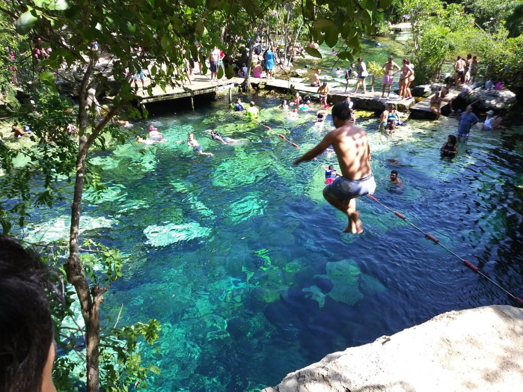 Cenote Cristalino cancun