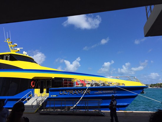 playa caracol cancun ferry