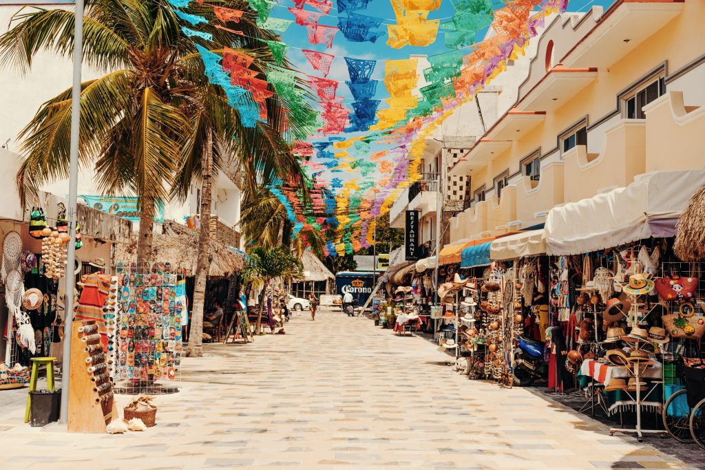 Qué es la Quinta Avenida en Cancún