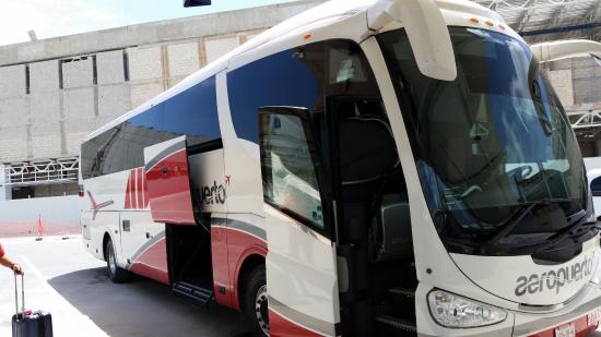 Autobús del ADO a puerto morelos