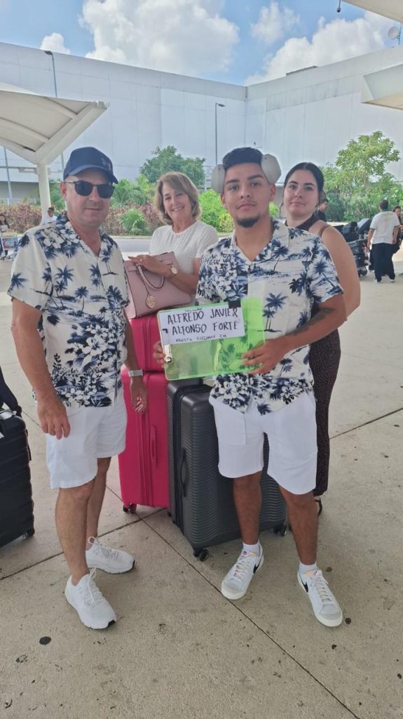 cancun shuttle airport